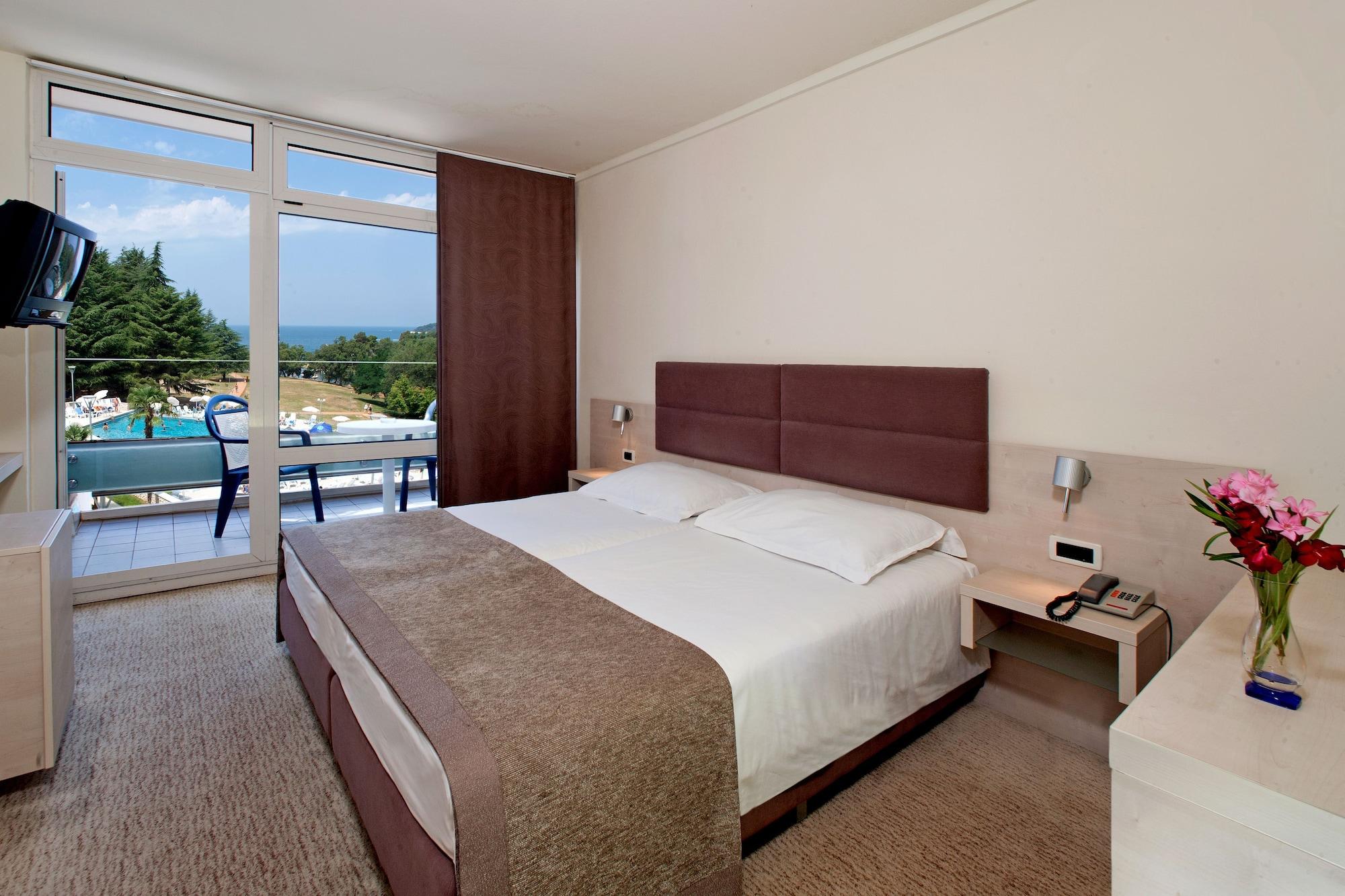 Hotel Mediteran Plava Laguna Poreč Eksteriør billede